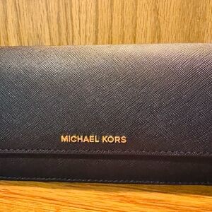 NWOT - Michael Kors Black Jet Set Large Saffiano Leather Snap-Front Wallet
